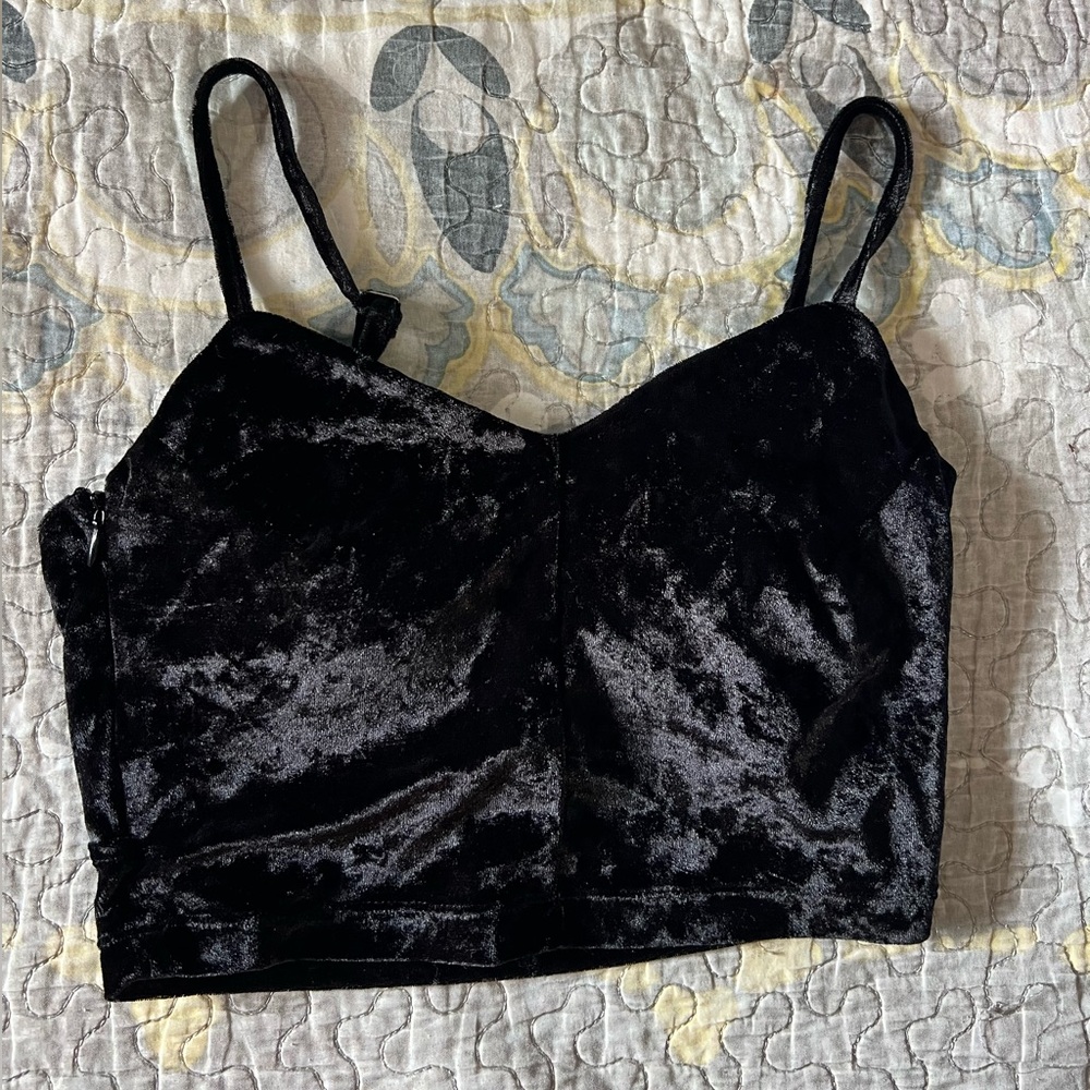 Buff bunny crop top